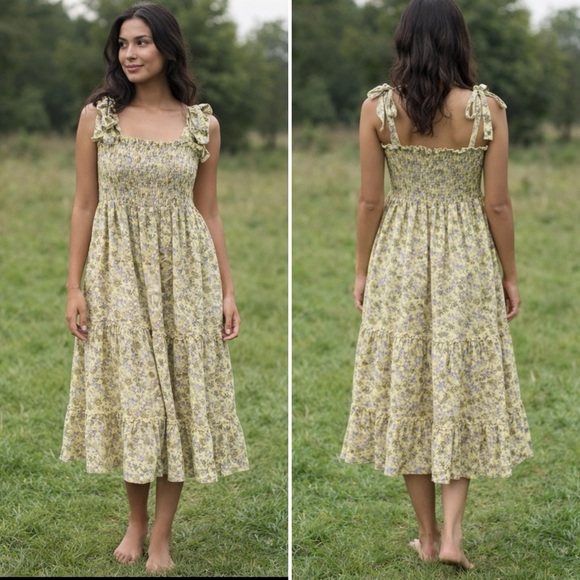 Umgee Dresses & Skirts - ‘Alivia’ Floral Print A-Line Smocked Ruffle Tiered Dress
